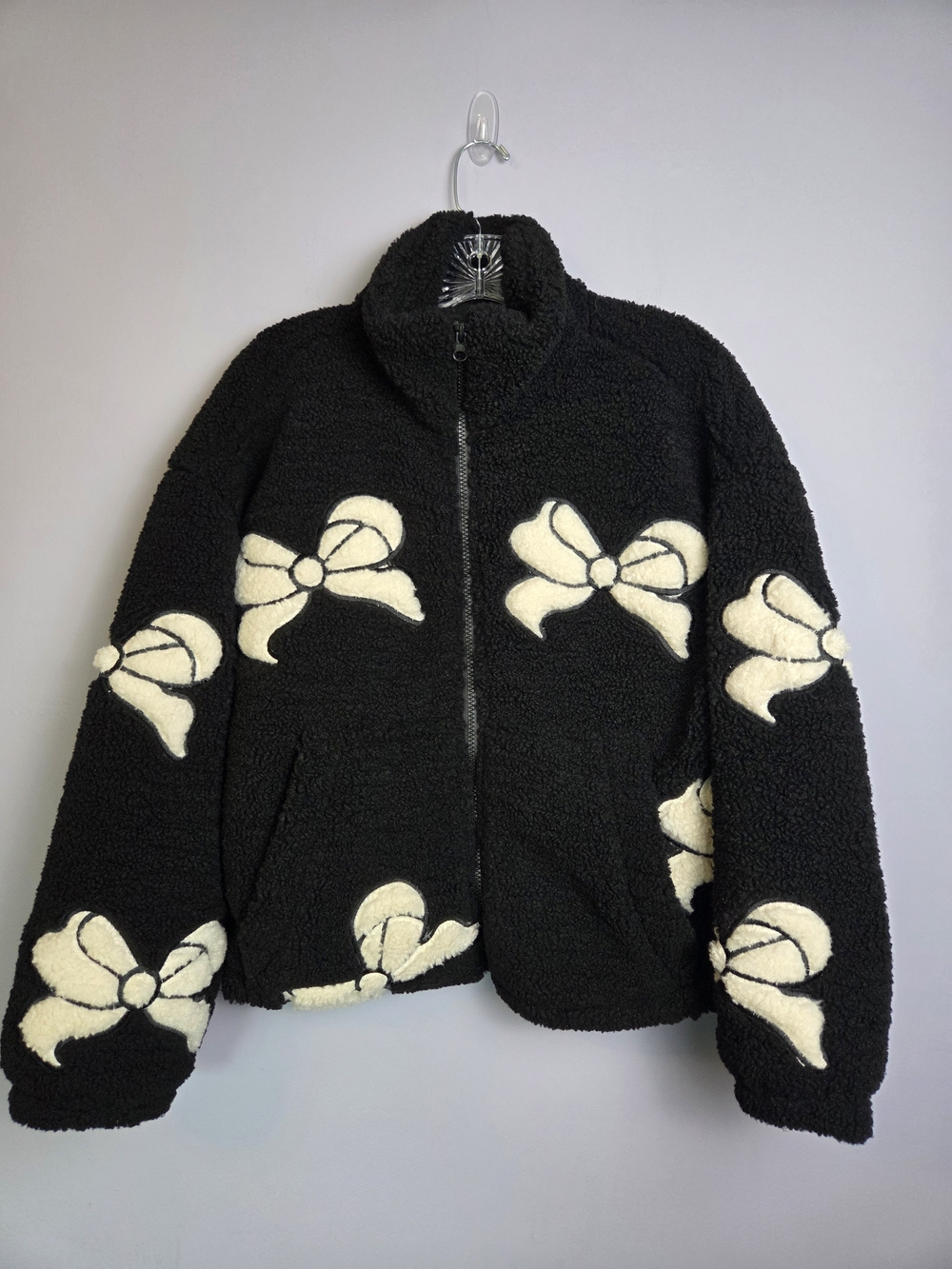 Faux Shearling Jacket Black Cream Bows Size M Cozy Cropped Fall